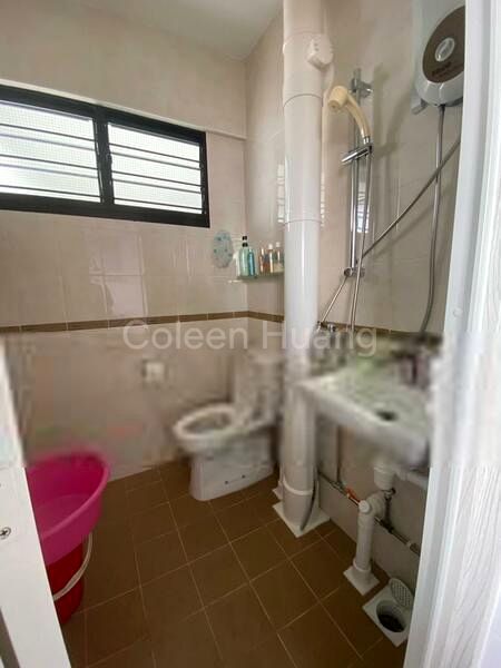 Common Room (HDB) for Rent in  235 Bukit Batok East Avenue 5 - Image 3